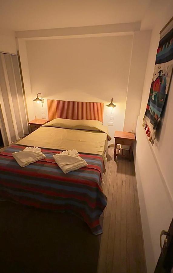Casa Yuri Hotell Salta Exteriör bild